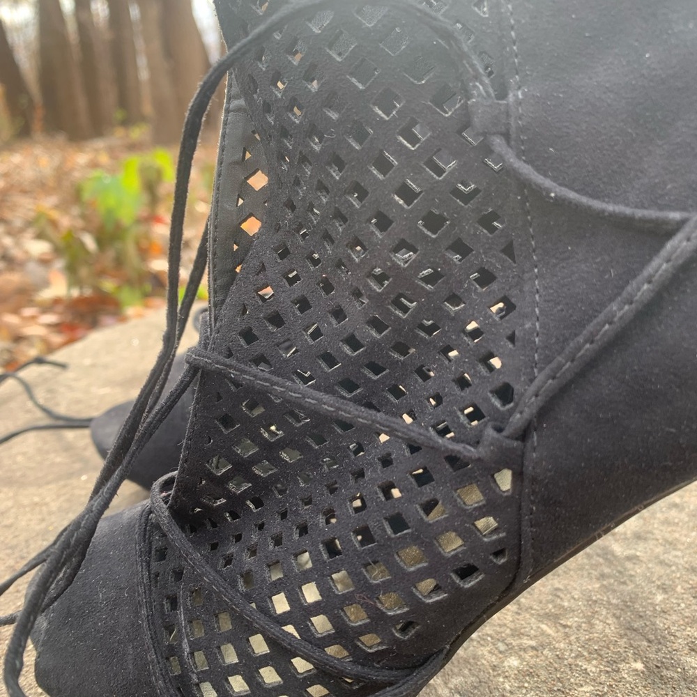 Guess Ankle Boots high heels Black Size 6 US 37 EU Lace Up open toes - Picture 2 of 11